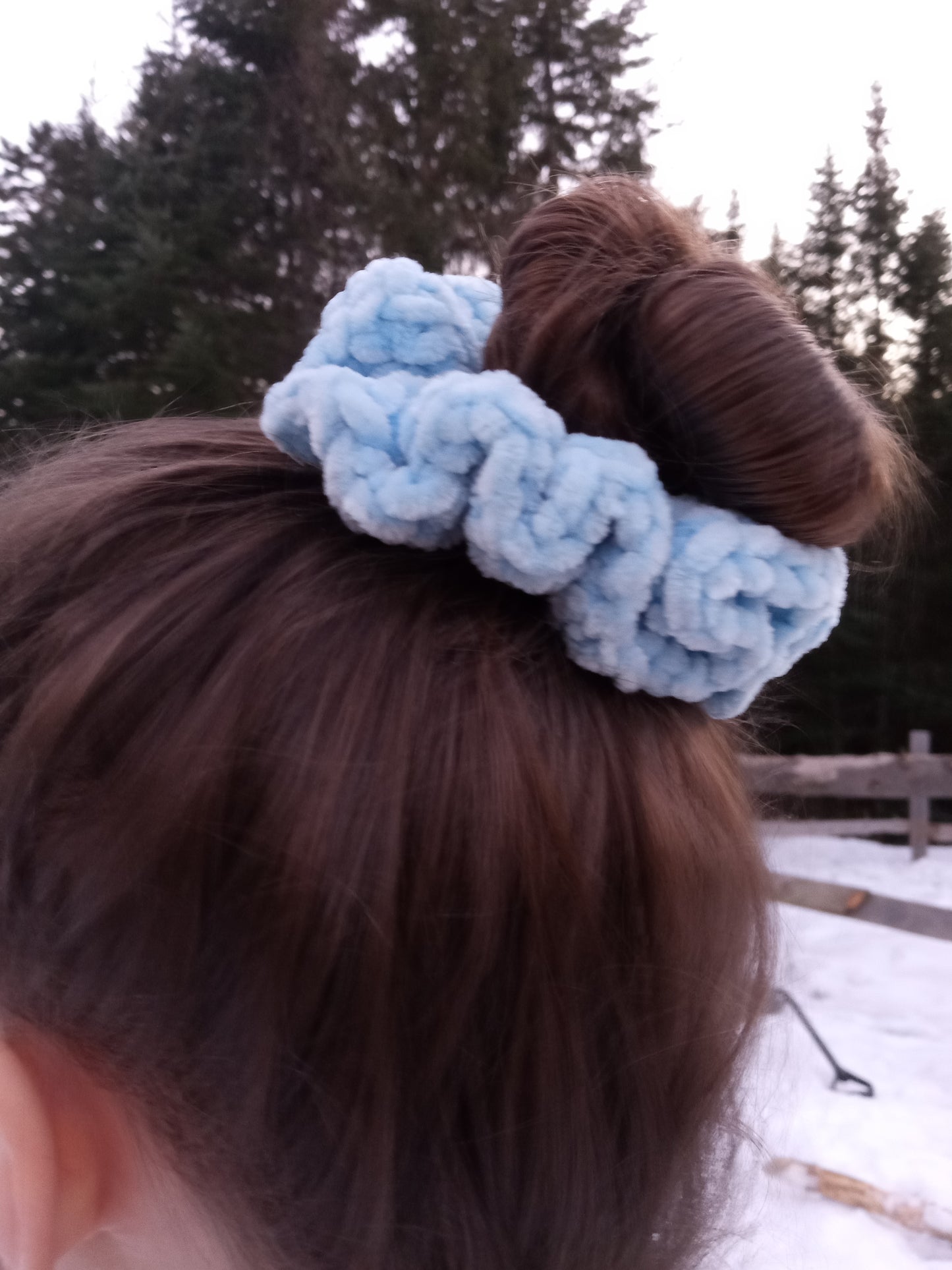 Crochet scrunchie